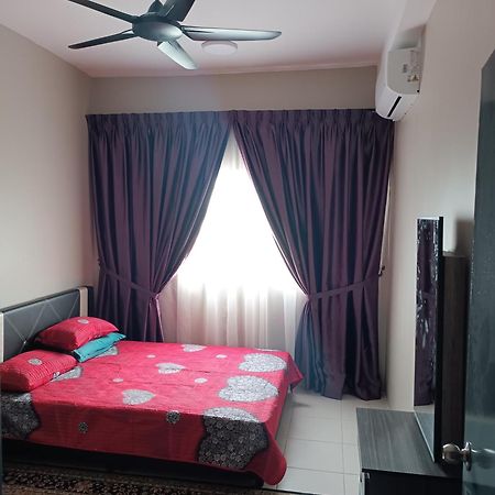 Aisy Homestay Putrajaya Cyberjaya Klia 甘榜龙溪 外观 照片