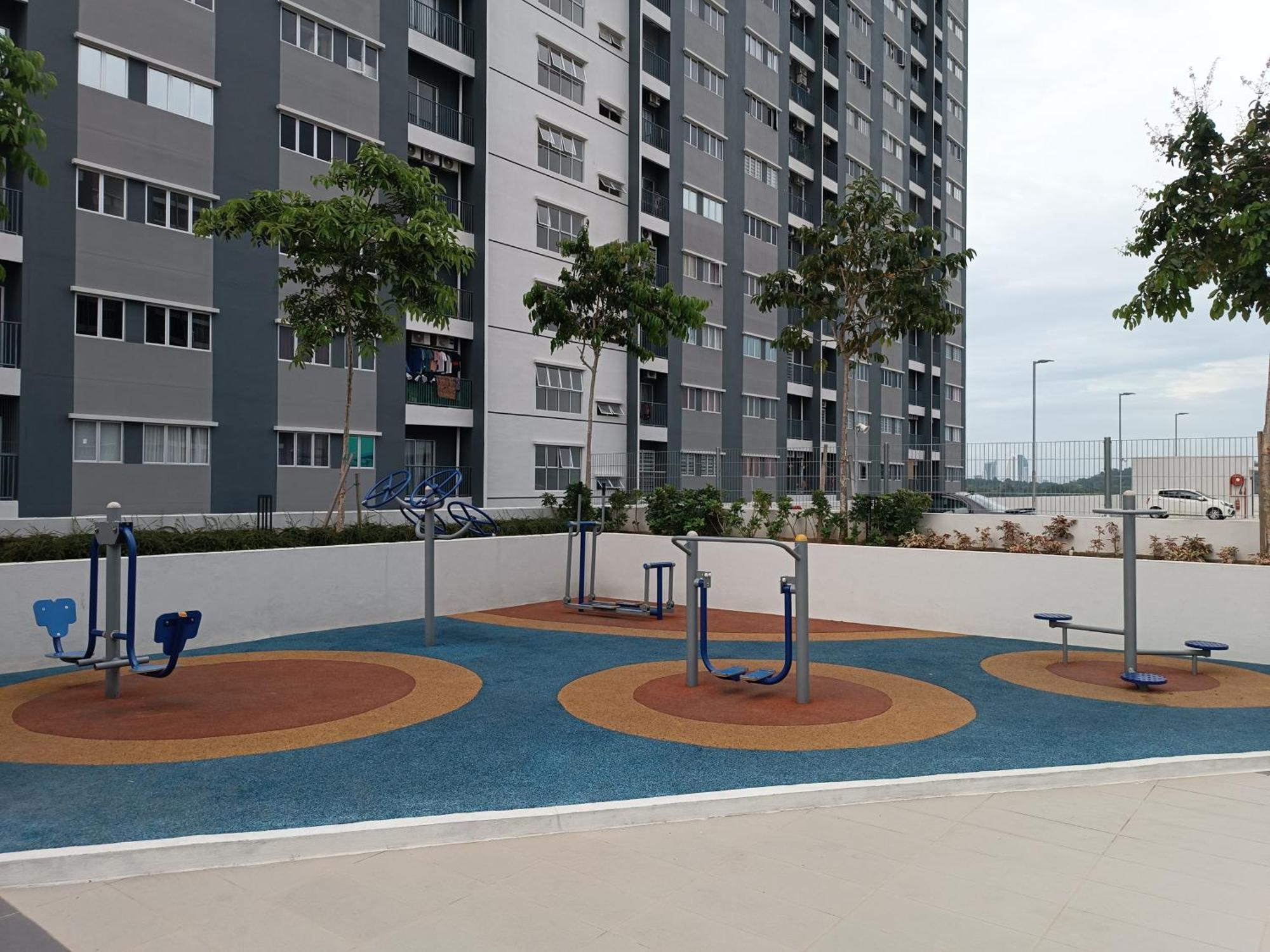 Aisy Homestay Putrajaya Cyberjaya Klia 甘榜龙溪 外观 照片